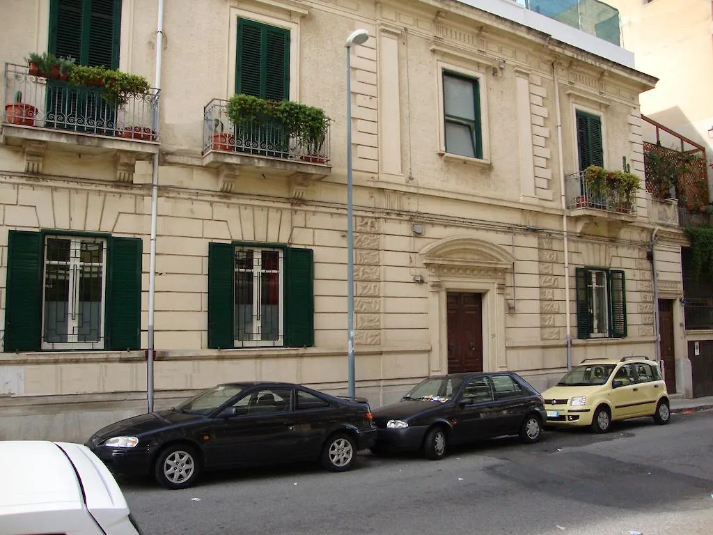 La Maison Des Livres Reggio Calabria Italy
